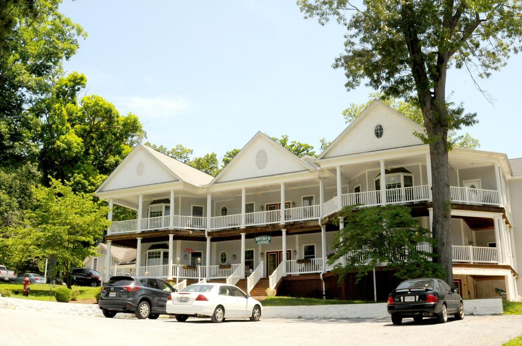 Acorn Hill And 3* Lynchburg
